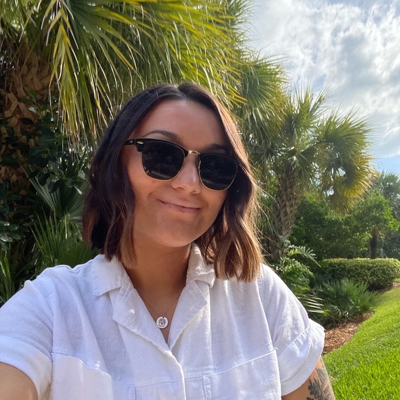 Meet your Posher, Danielle - Picture 1 of 1